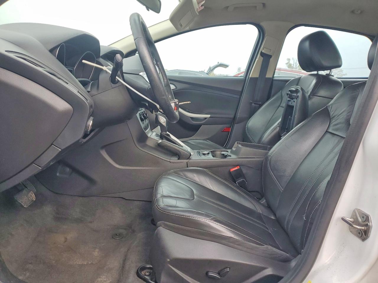 2014 FORD FOCUS SE photo 7