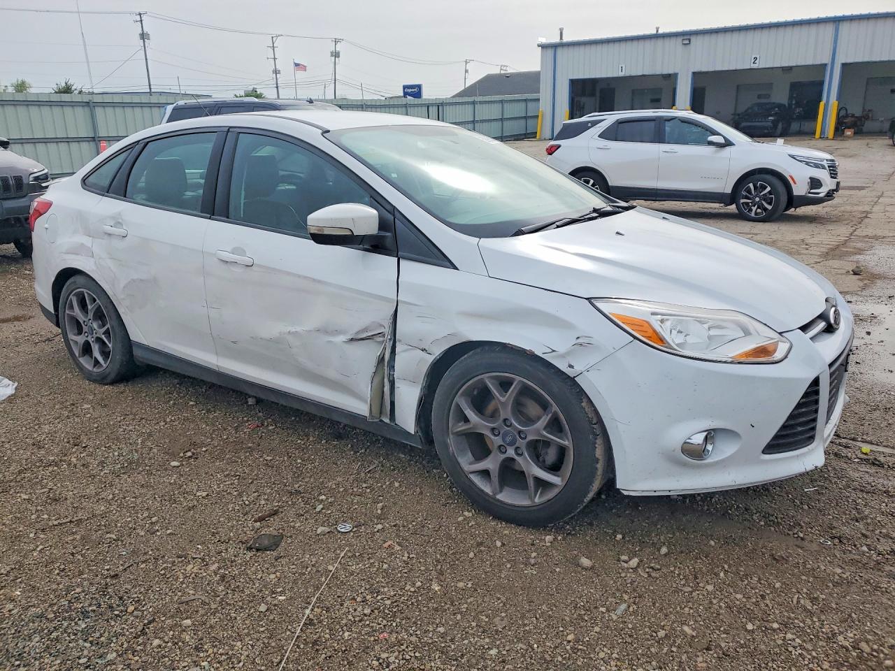 2014 FORD FOCUS SE photo 4