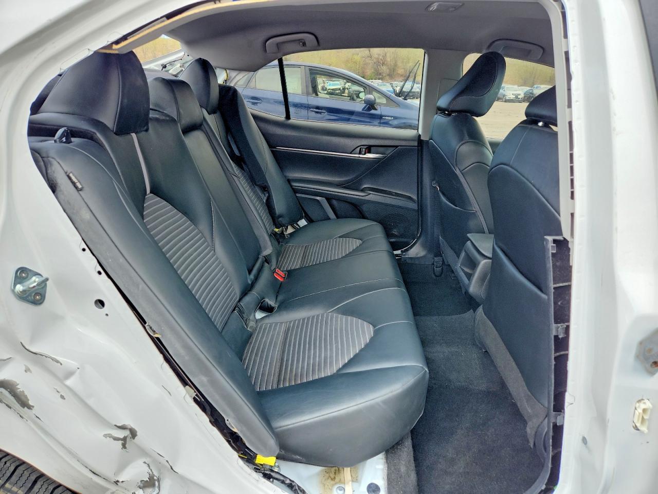 2022 TOYOTA CAMRY SE photo 28