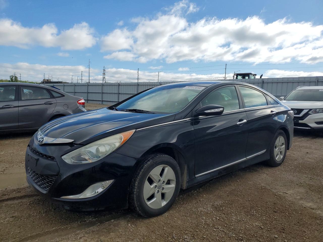 2011 HYUNDAI SONATA