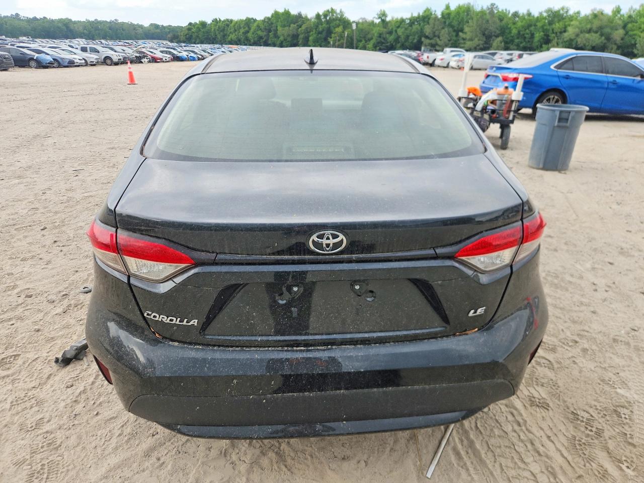 2020 TOYOTA COROLLA LE photo 11