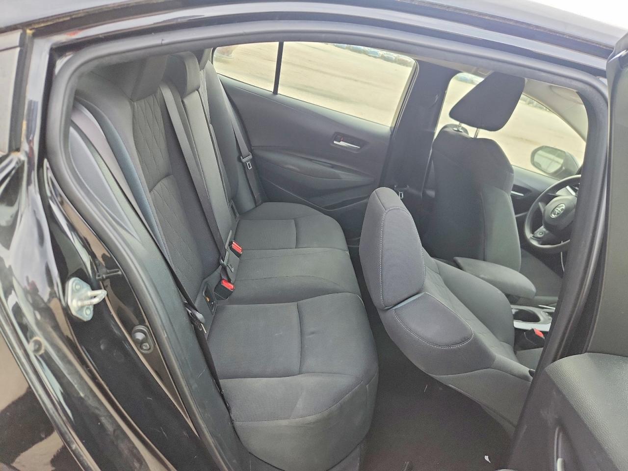 2020 TOYOTA COROLLA LE photo 19
