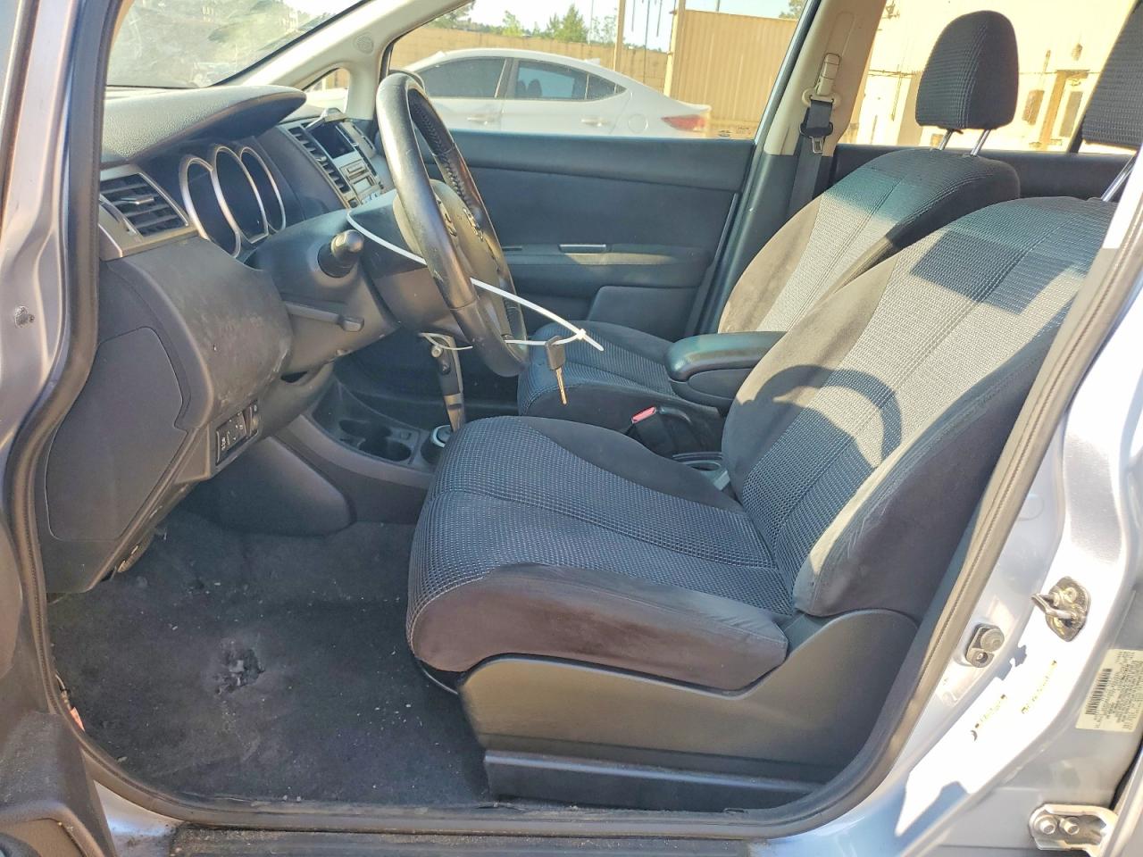 2011 NISSAN VERSA 1.8 S photo 7