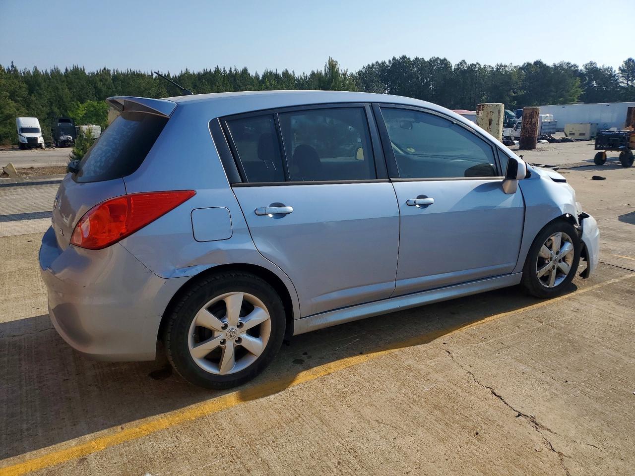 2011 NISSAN VERSA 1.8 S photo 3