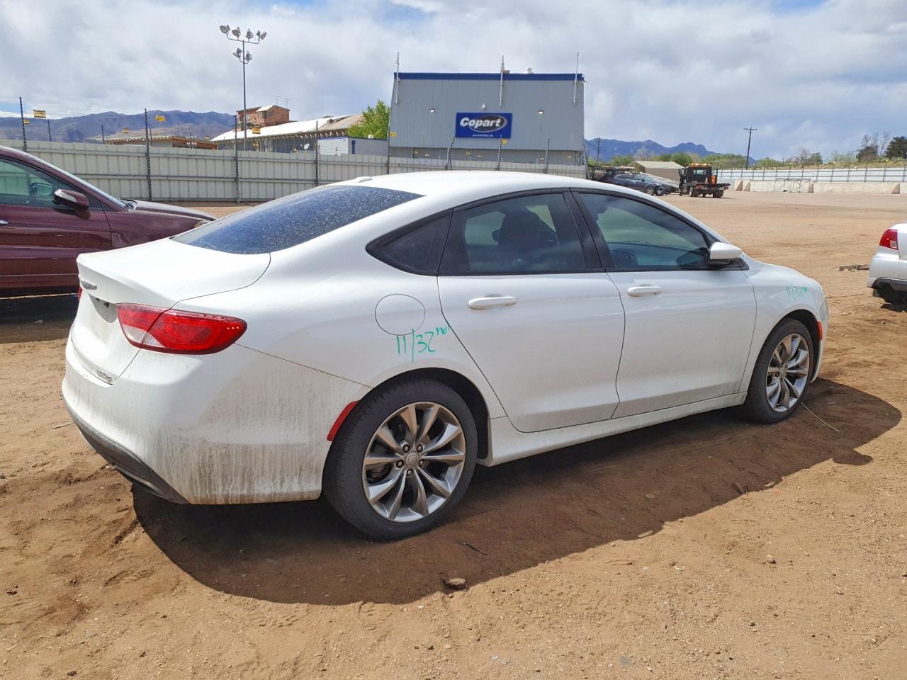 2015 CHRYSLER 200 S photo 5