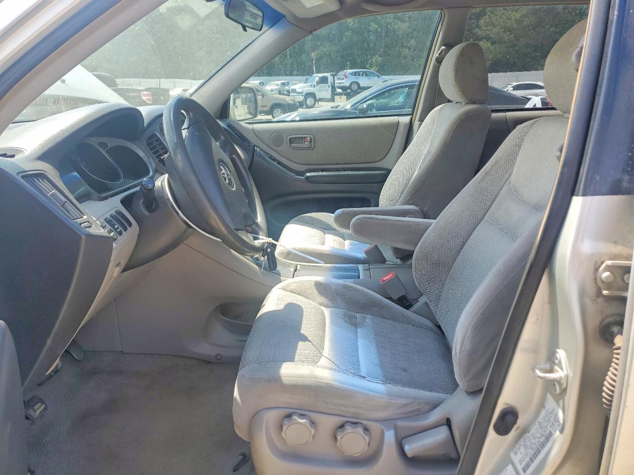 2003 TOYOTA HIGHLANDER LIMITED photo 19