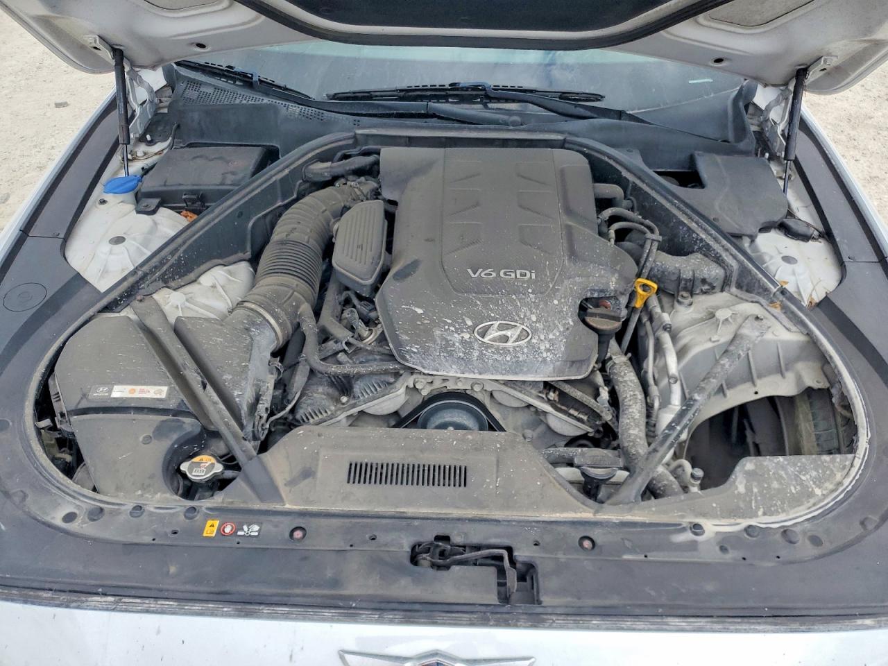 2015 HYUNDAI GENESIS 3.8L photo 31