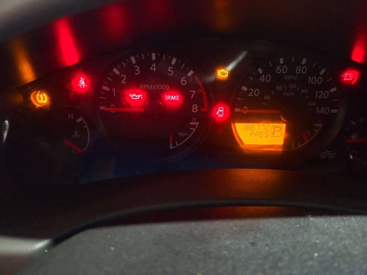 2012 NISSAN XTERRA X photo 25