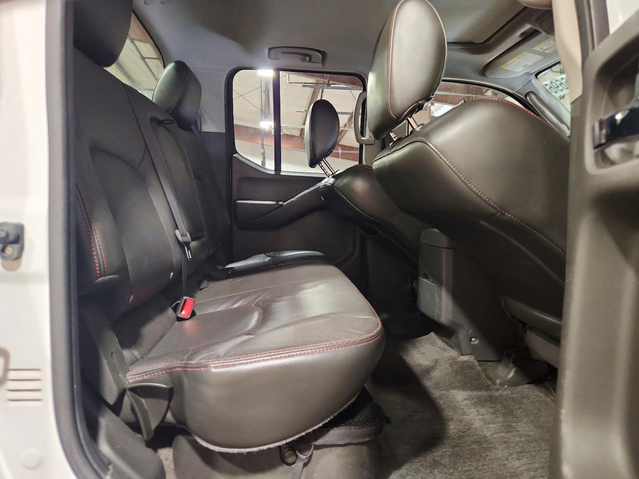 2010 NISSAN FRONTIER SE V6 photo 28