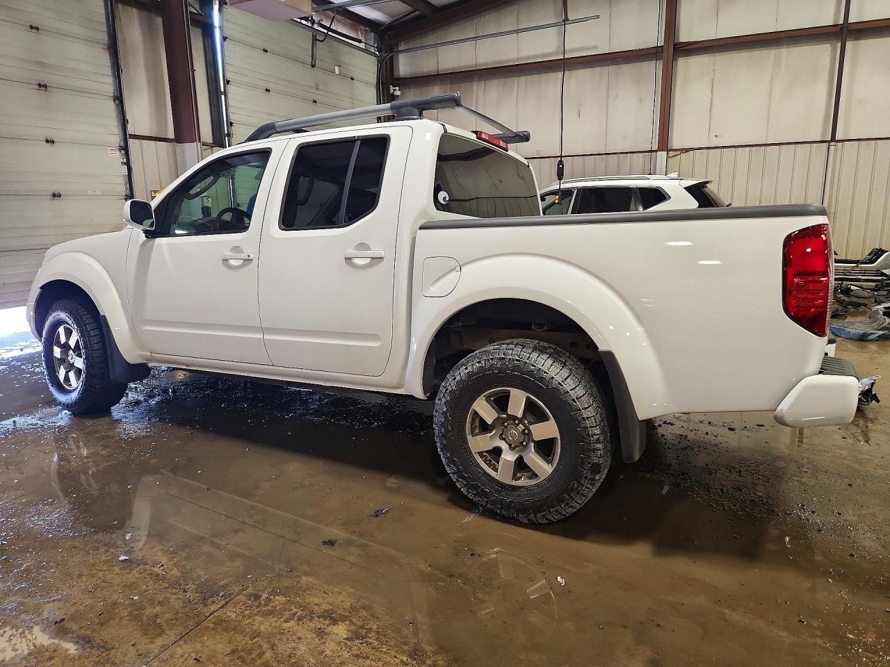 2010 NISSAN FRONTIER SE V6 photo 4