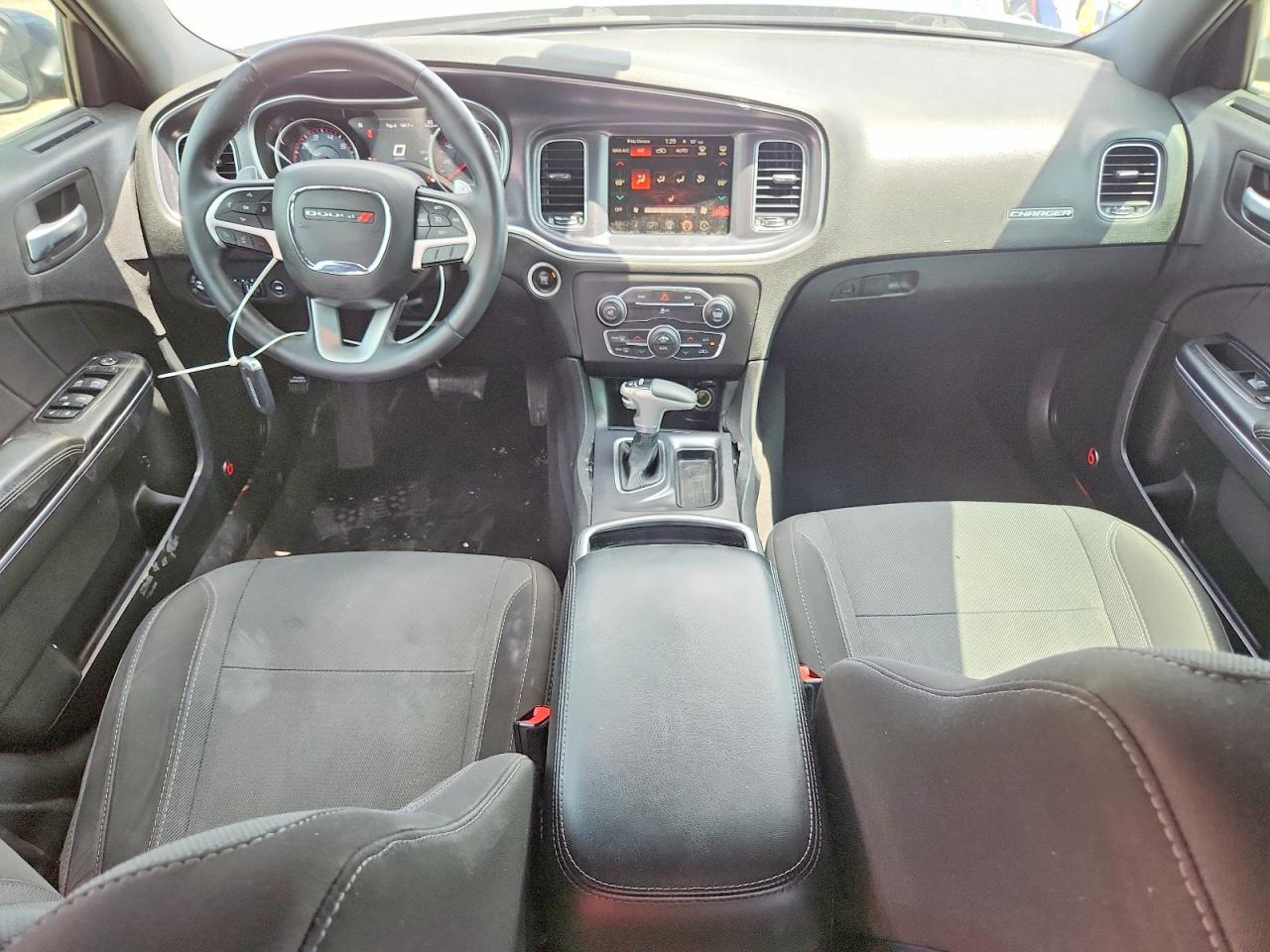 2015 DODGE CHARGER photo 8