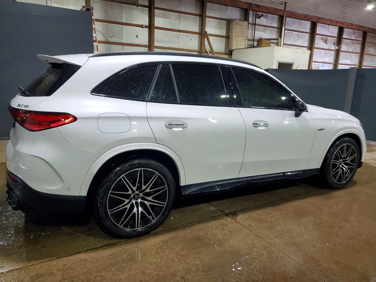 2025 MERCEDES-BENZ GLC 43 4MATIC AMG photo 5