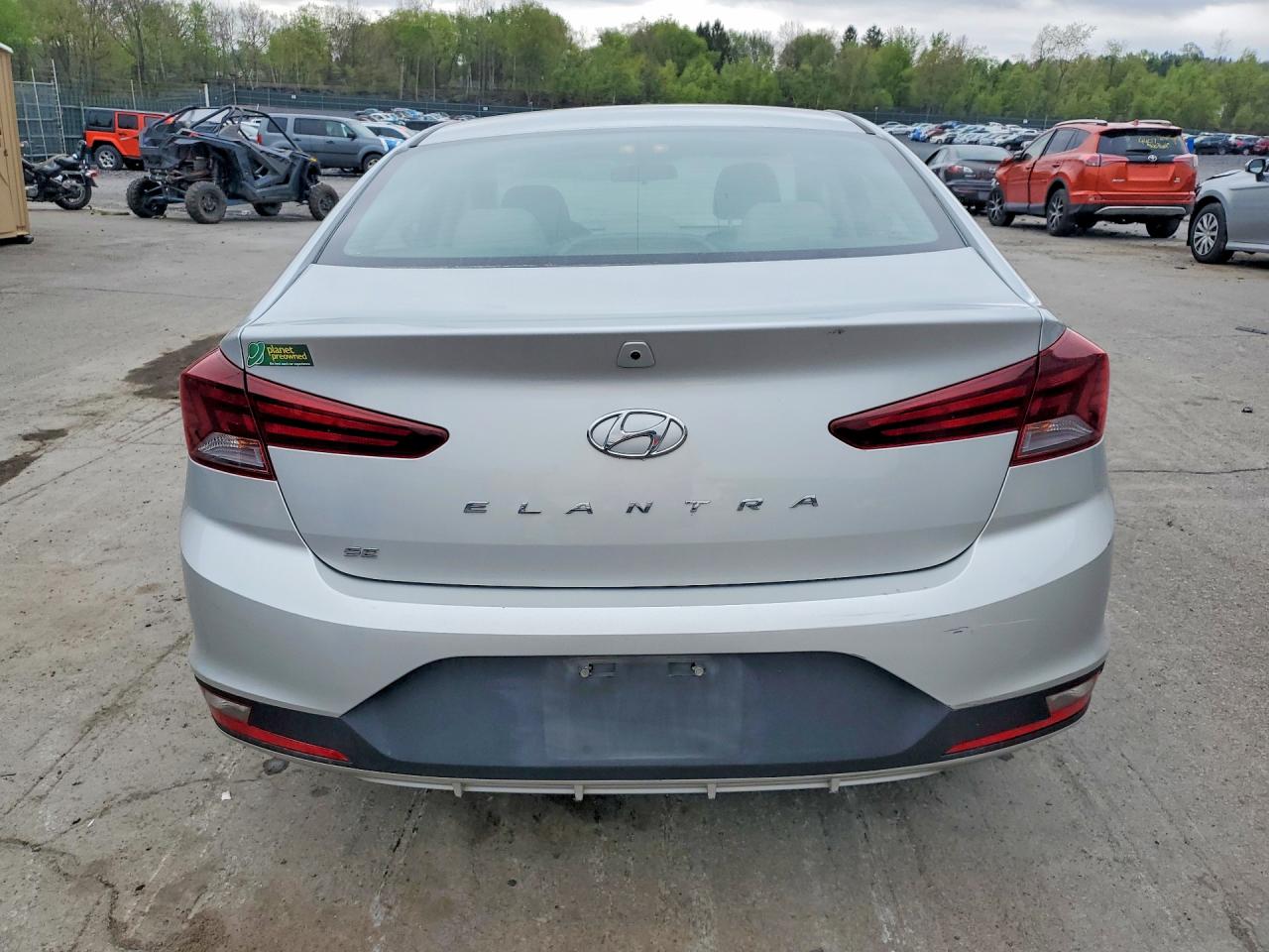2019 HYUNDAI ELANTRA SE photo 6