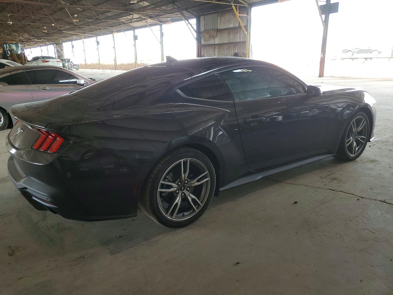 2024 FORD MUSTANG photo 7