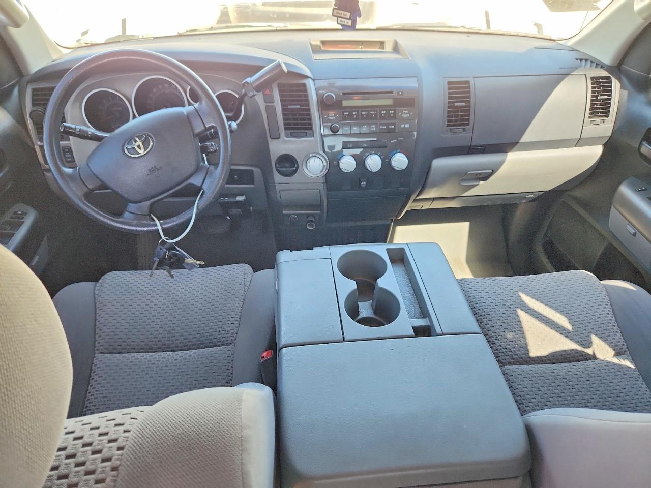 2010 TOYOTA TUNDRA DOUBLE CAB SR5 photo 8
