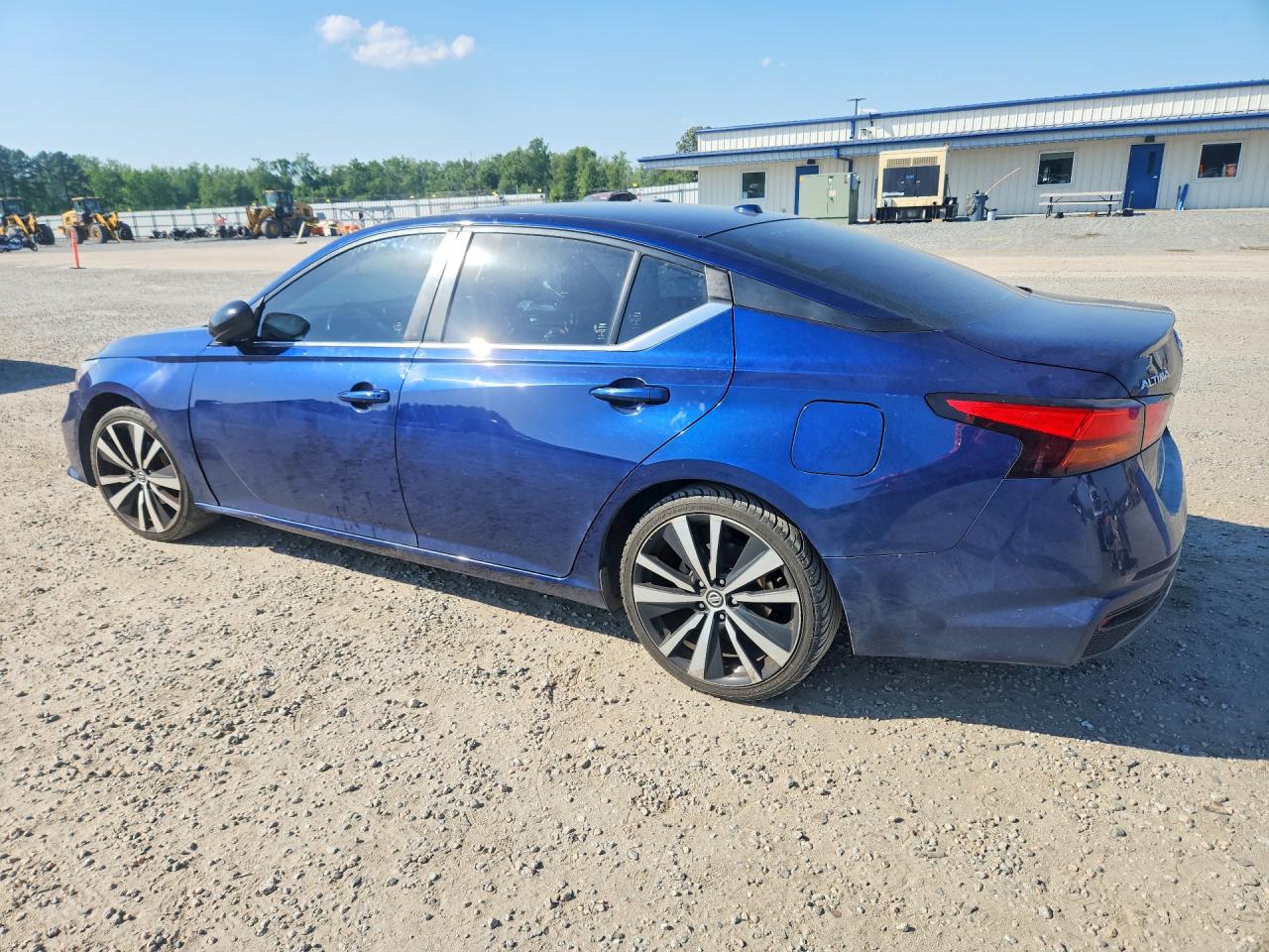 2019 NISSAN ALTIMA SR photo 2