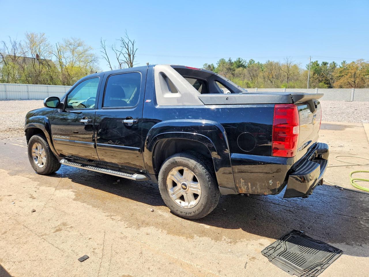 2008 CHEVROLET AVALANCHE K1500 photo 3