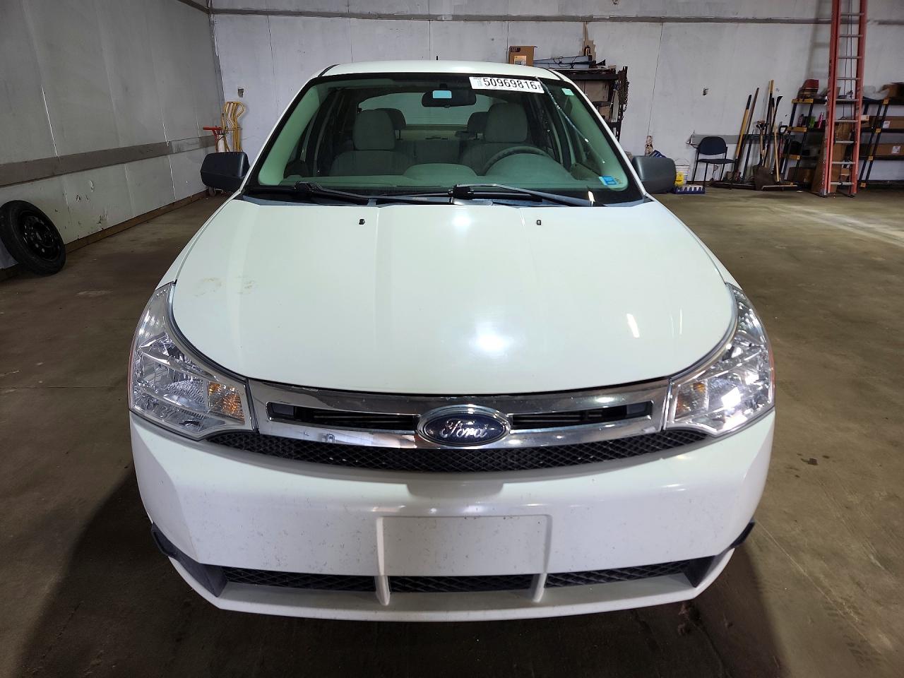 2009 FORD FOCUS SE photo 13