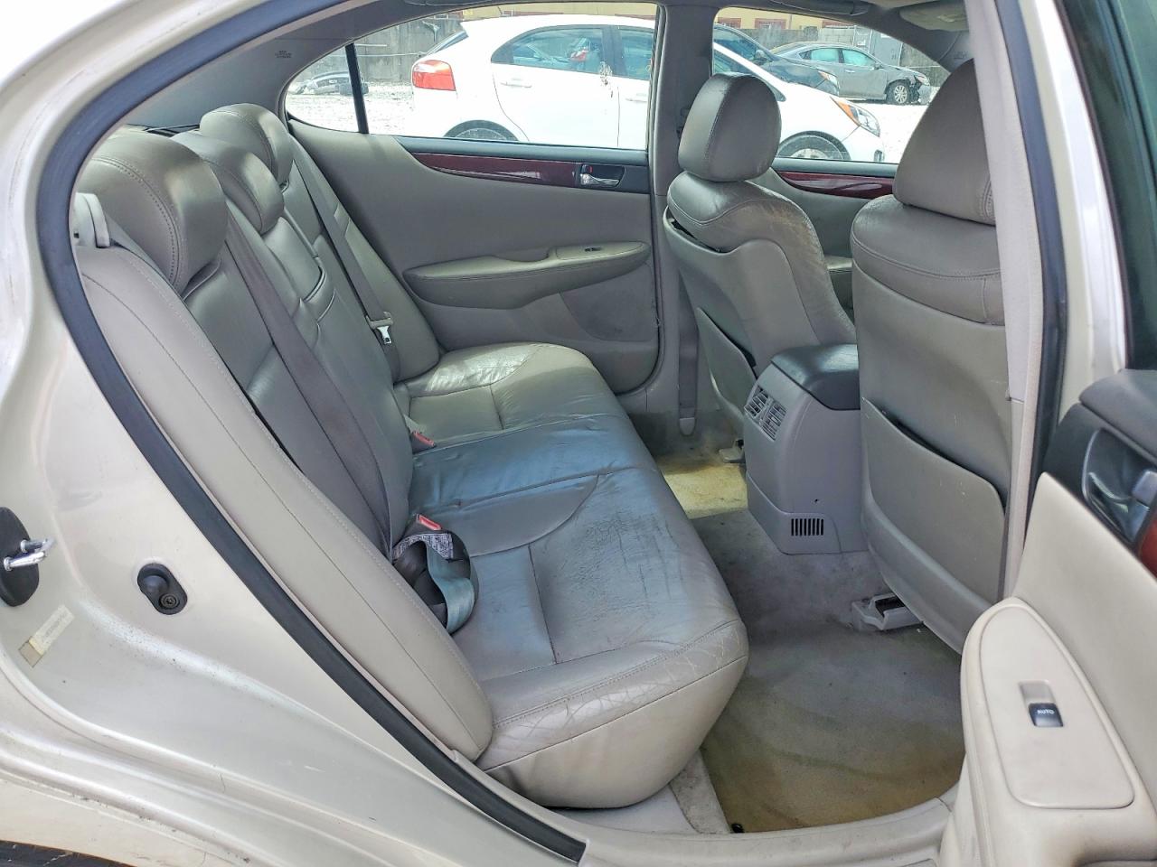 2002 LEXUS ES 300 photo 10