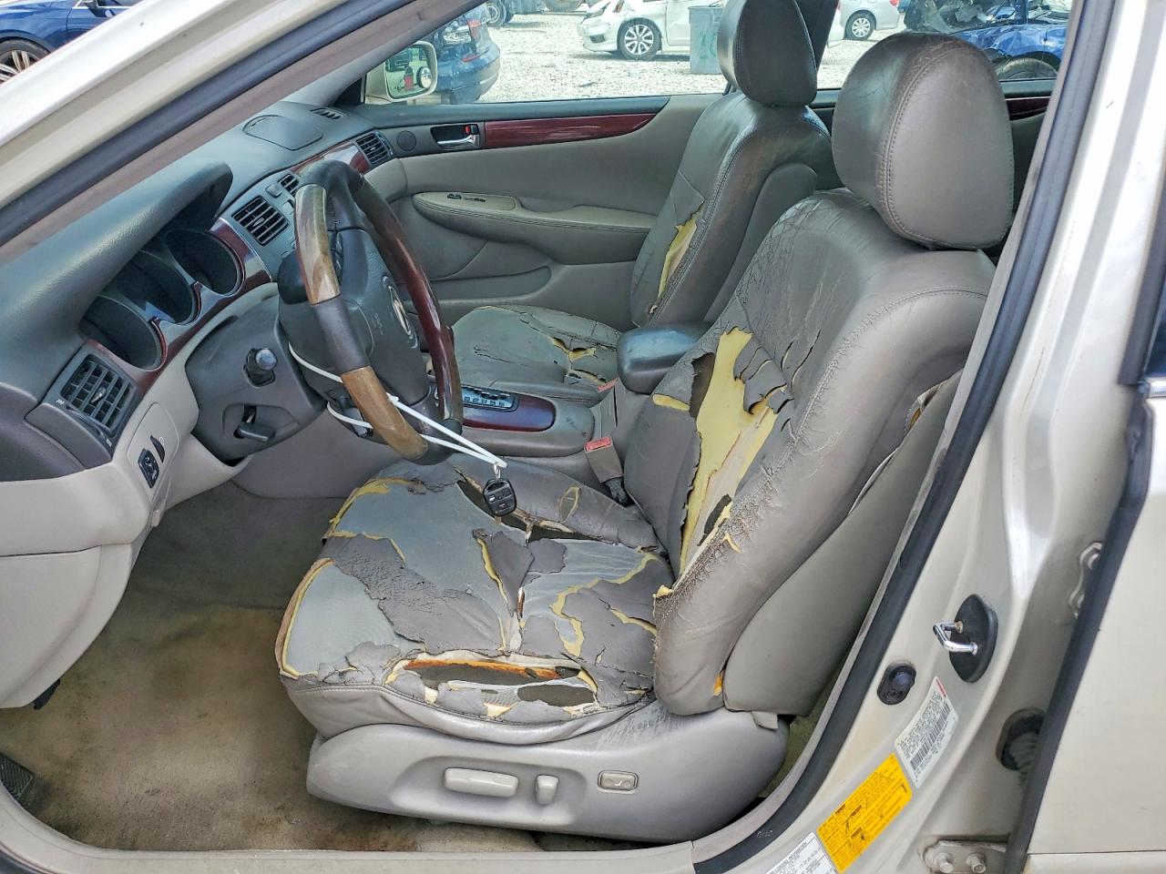 2002 LEXUS ES 300 photo 7