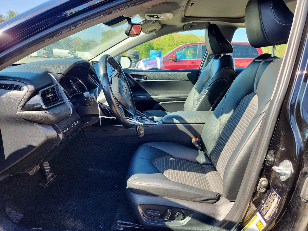 2022 TOYOTA CAMRY SE photo 13