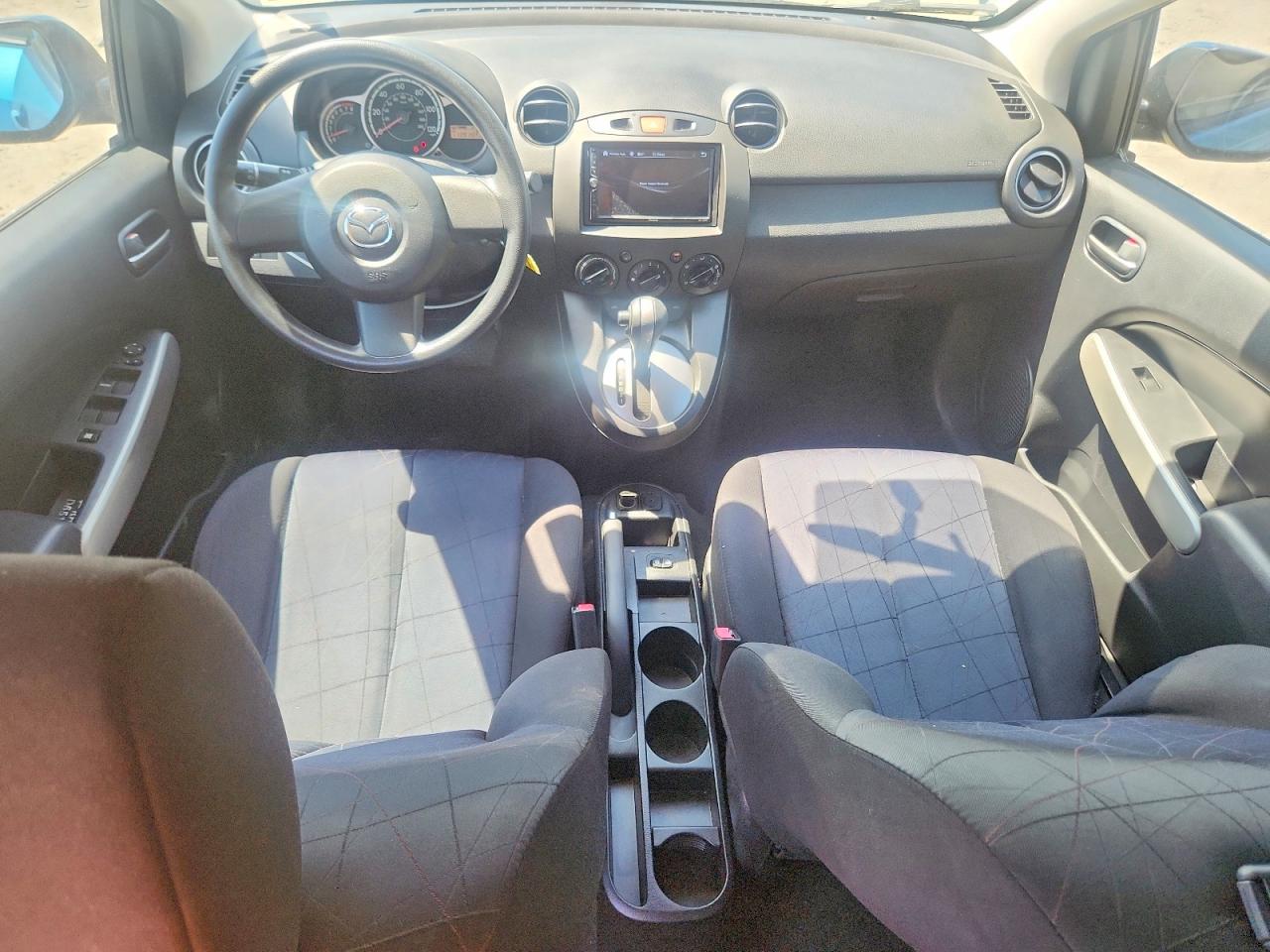 2012 MAZDA MAZDA2 photo 15