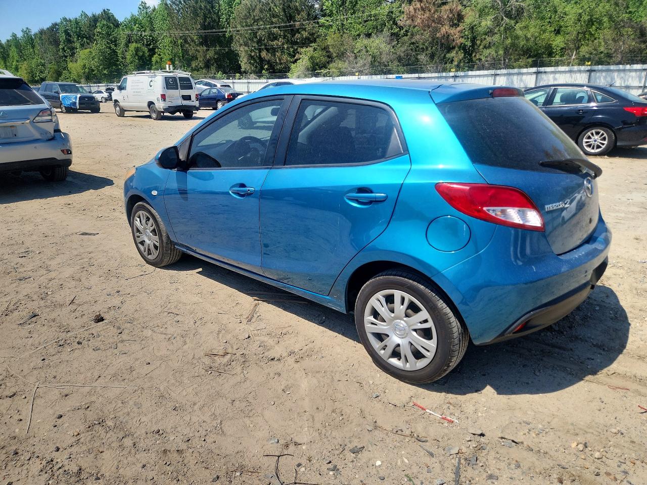 2012 MAZDA MAZDA2 photo 3
