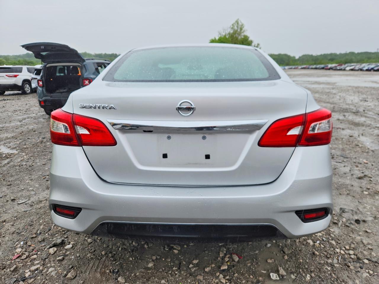 2018 NISSAN SENTRA photo 11