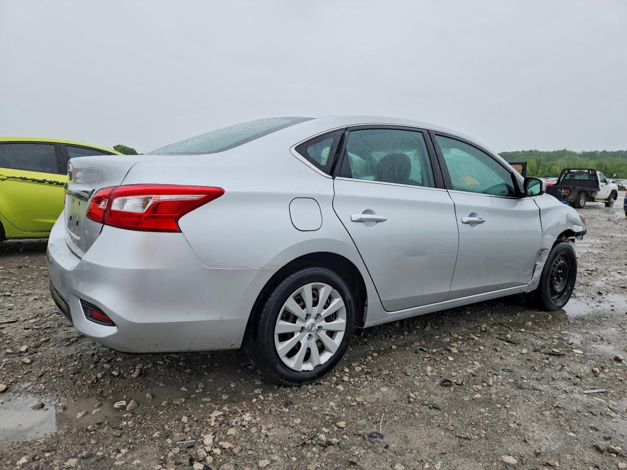2018 NISSAN SENTRA photo 5
