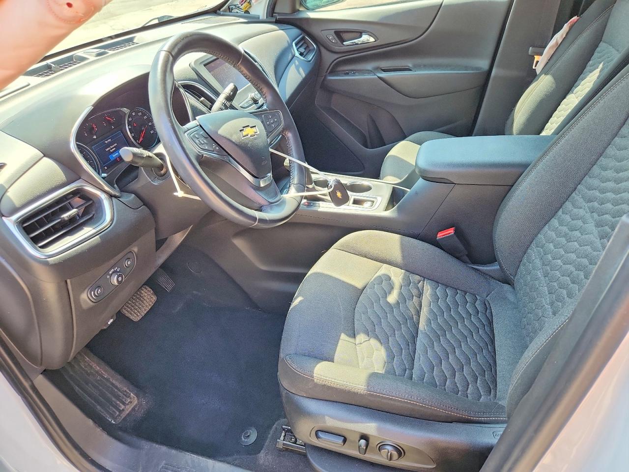 2021 CHEVROLET EQUINOX LT photo 13