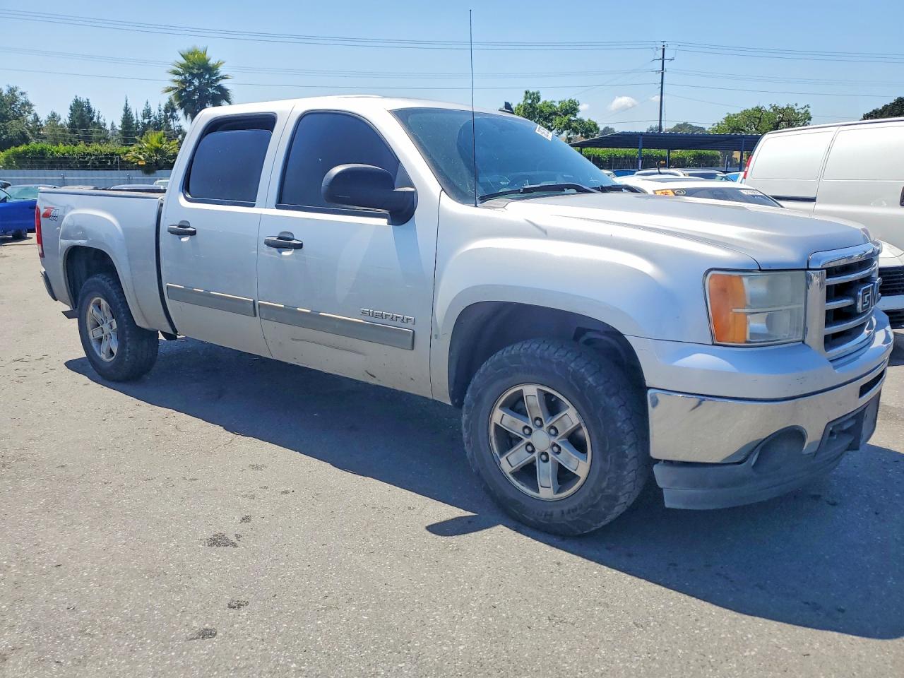 2012 GMC SIERRA photo 4