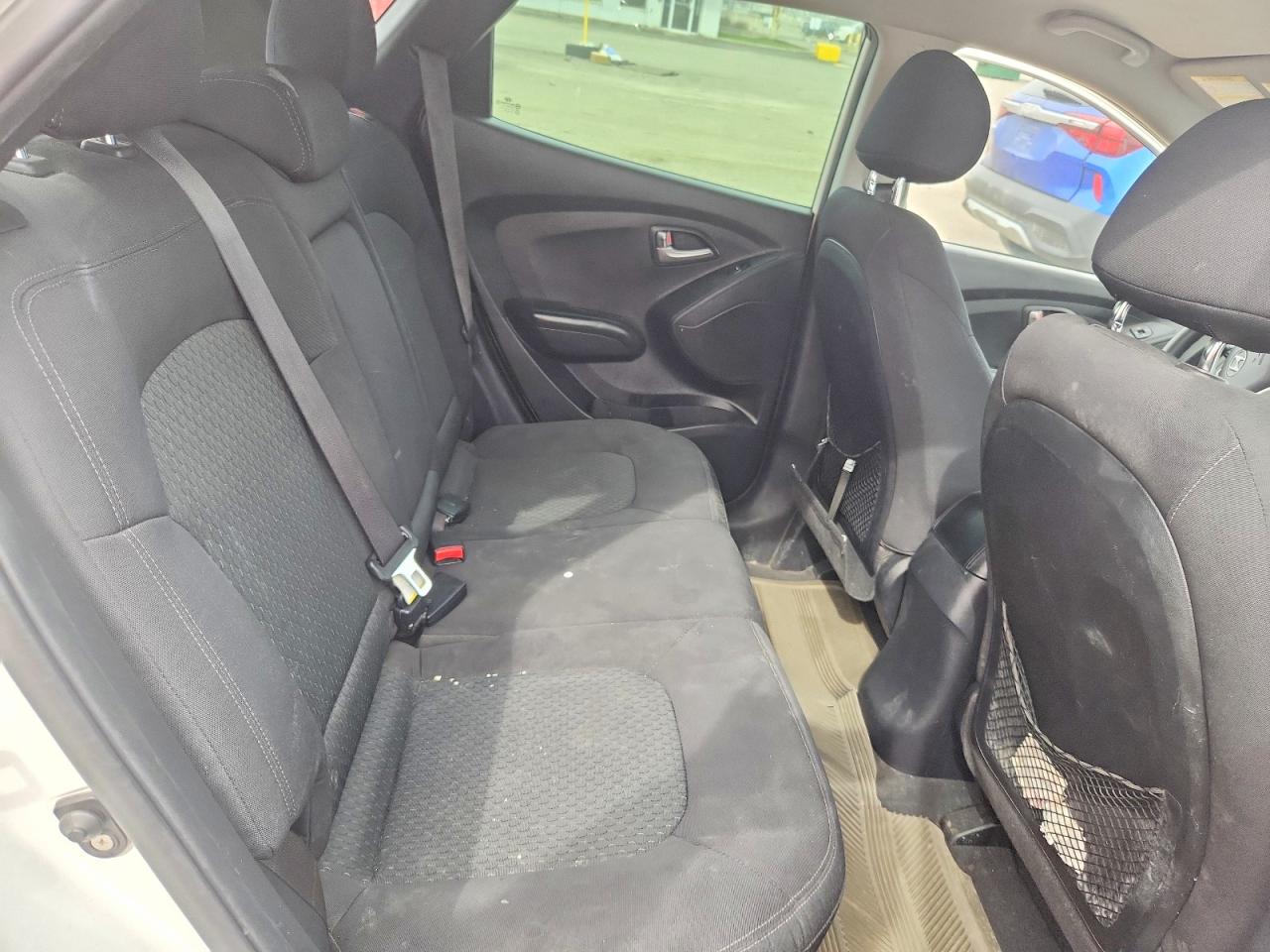 2013 HYUNDAI TUCSON GL photo 19
