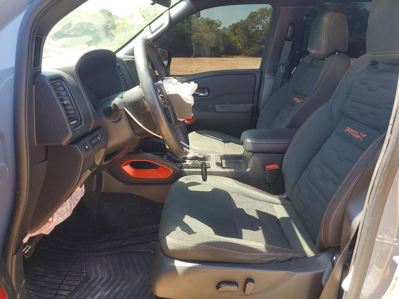 2024 NISSAN FRONTIER PRO-X photo 13