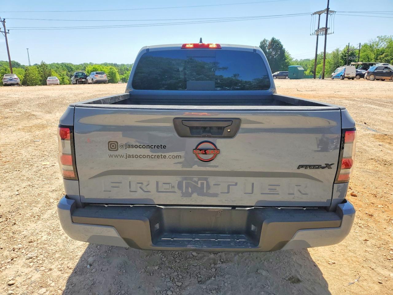2024 NISSAN FRONTIER PRO-X photo 11