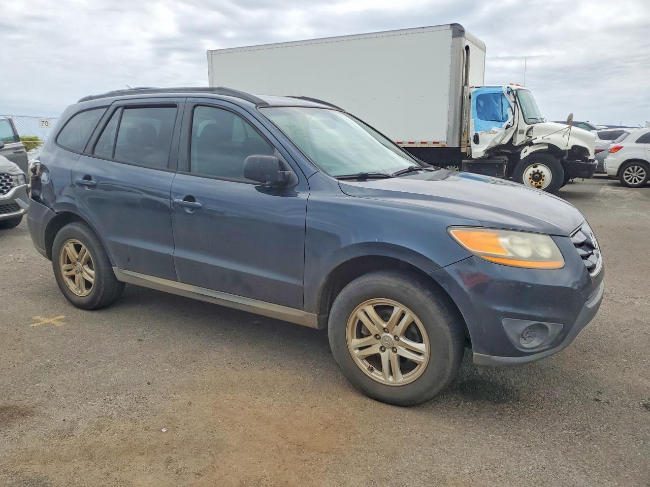 2011 HYUNDAI SANTA FE GLS photo 4