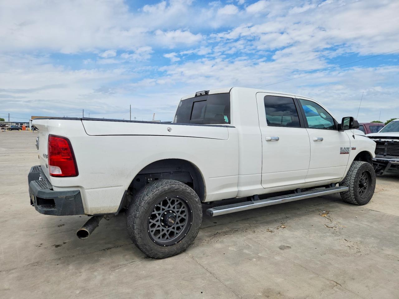 2017 RAM 2500 SLT photo 5