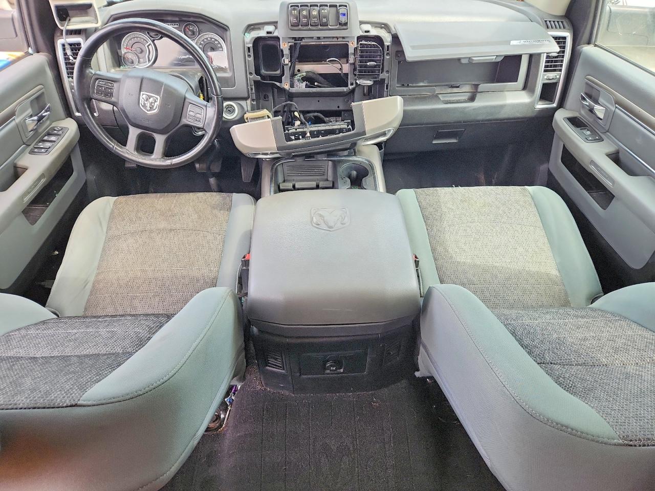 2017 RAM 2500 SLT photo 15