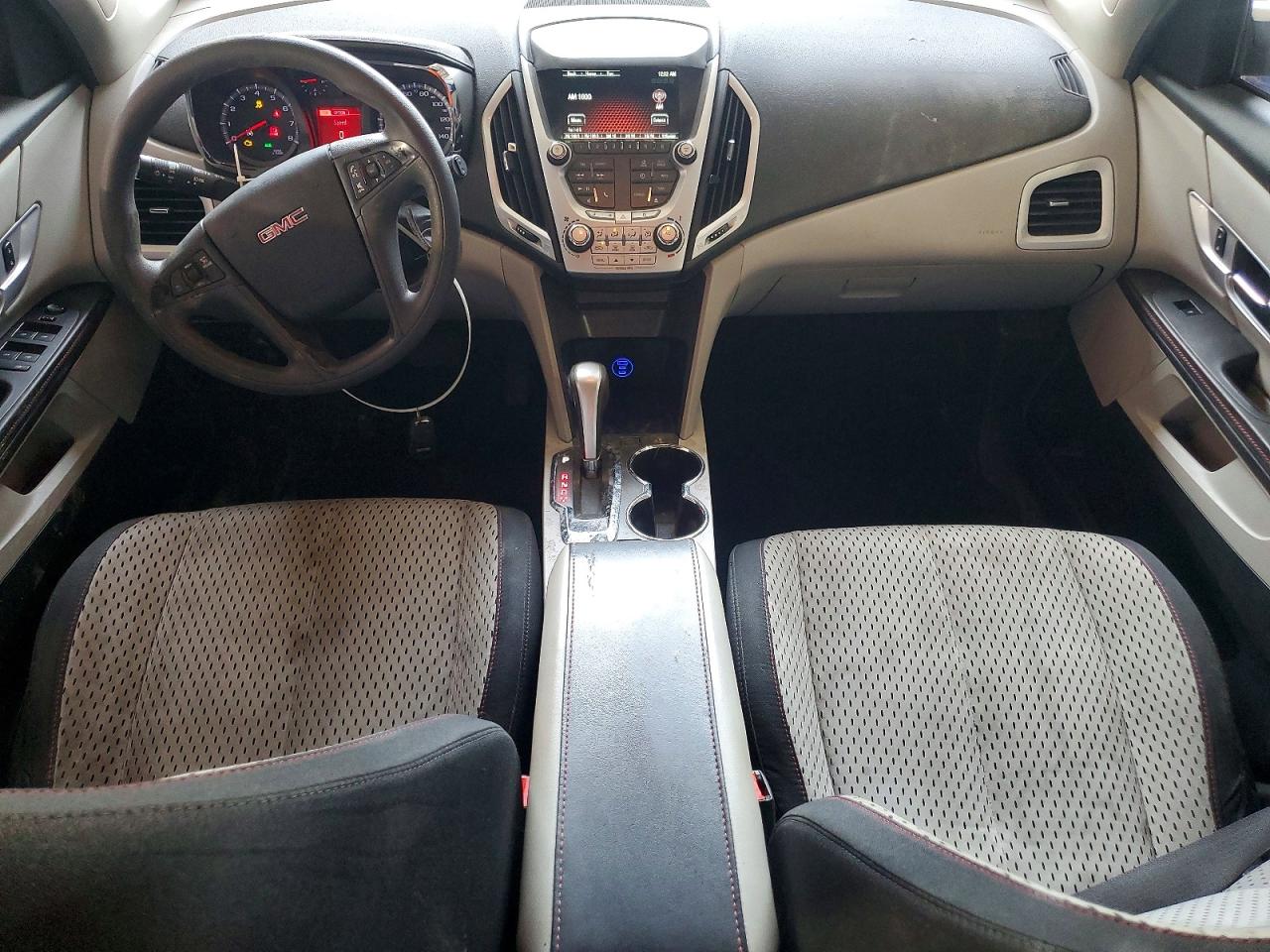 2015 GMC TERRAIN SLE photo 8