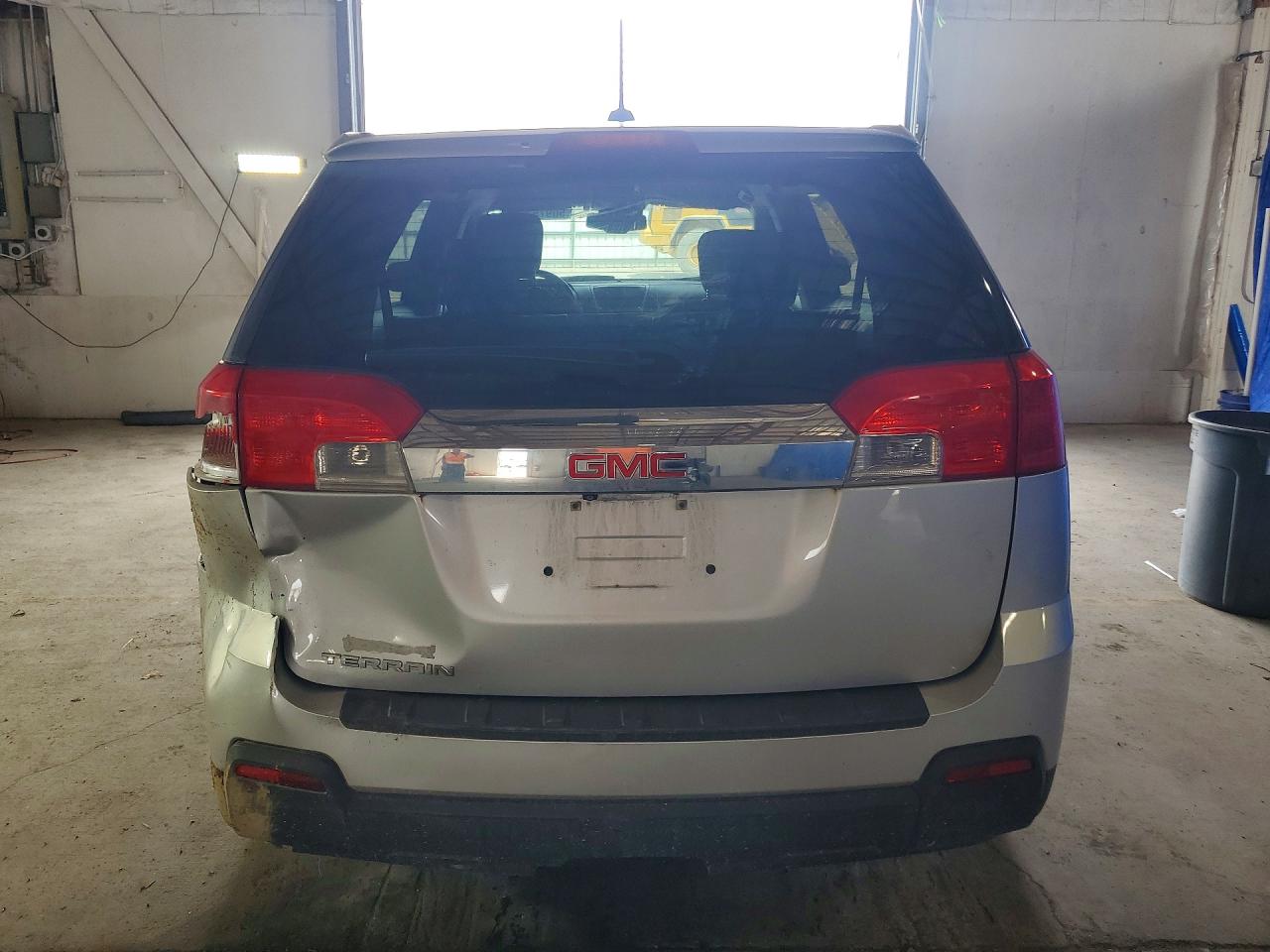 2015 GMC TERRAIN SLE photo 6