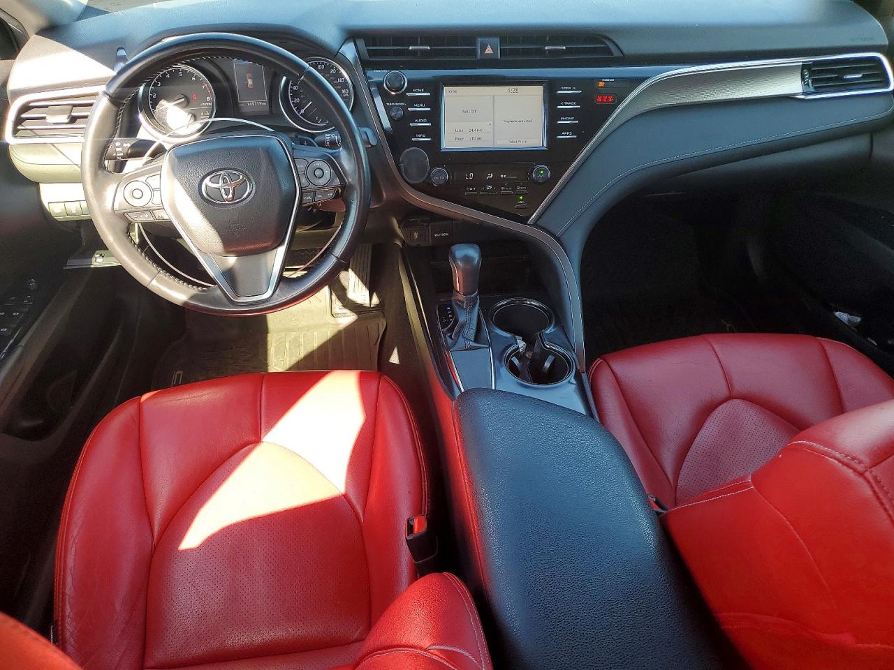 2018 TOYOTA CAMRY SE photo 15
