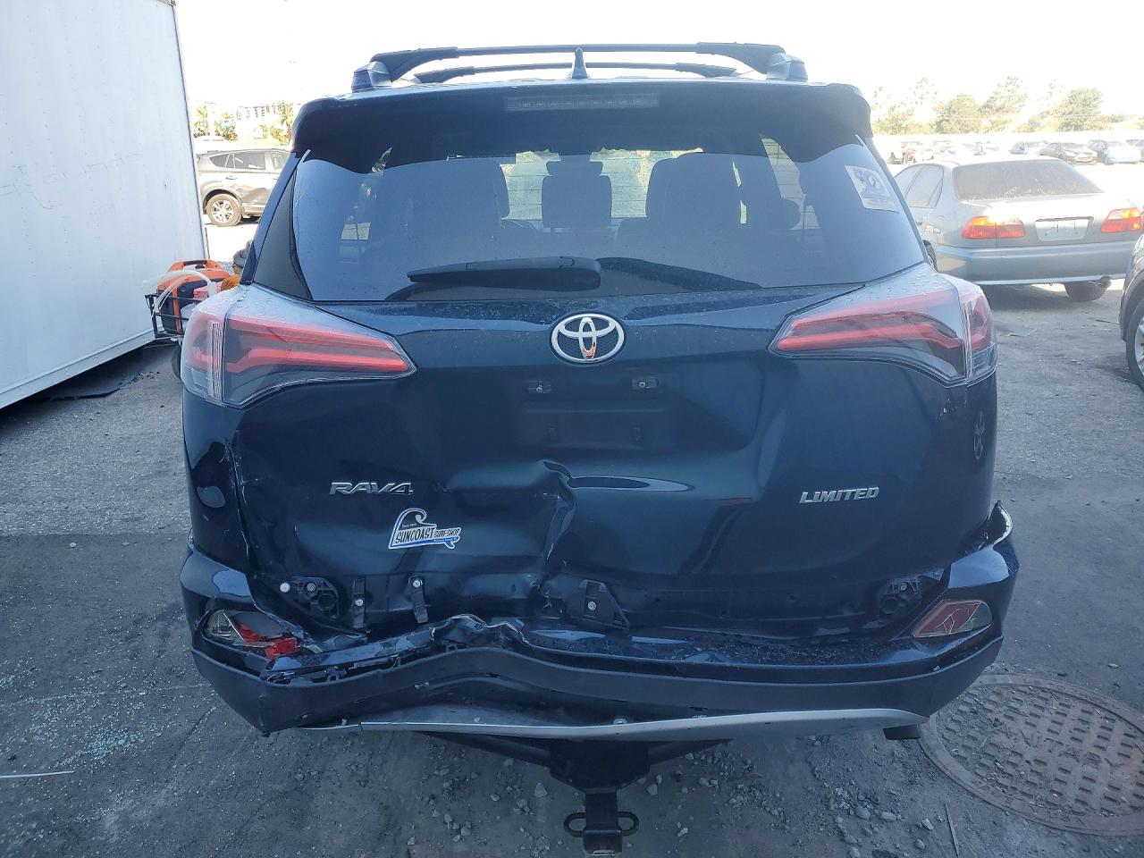 2018 TOYOTA RAV4 LIMITED photo 11