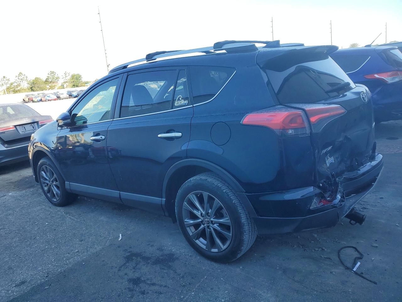 2018 TOYOTA RAV4 LIMITED photo 3