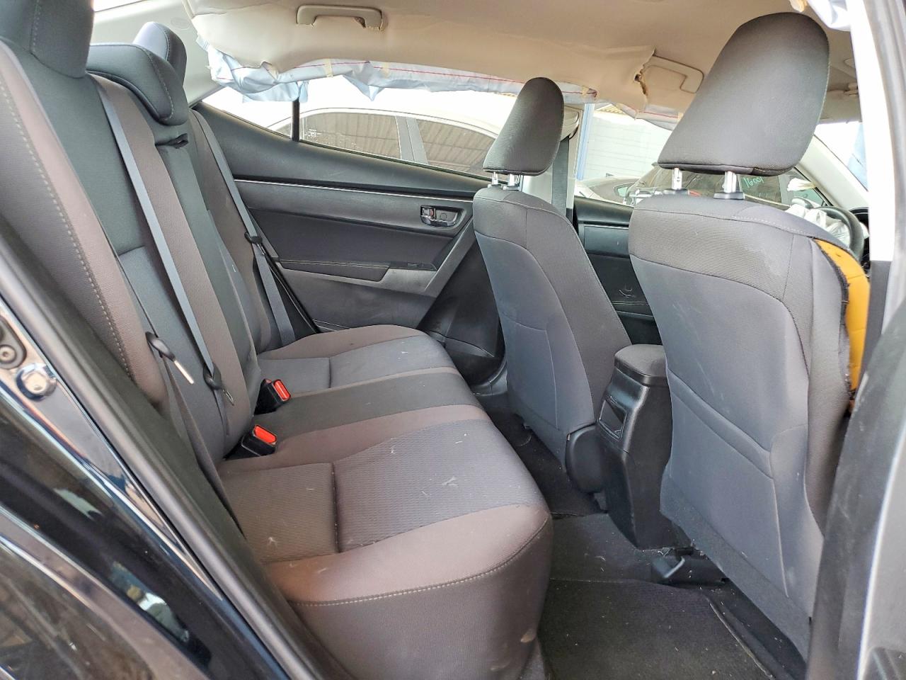 2019 TOYOTA COROLLA LE photo 10