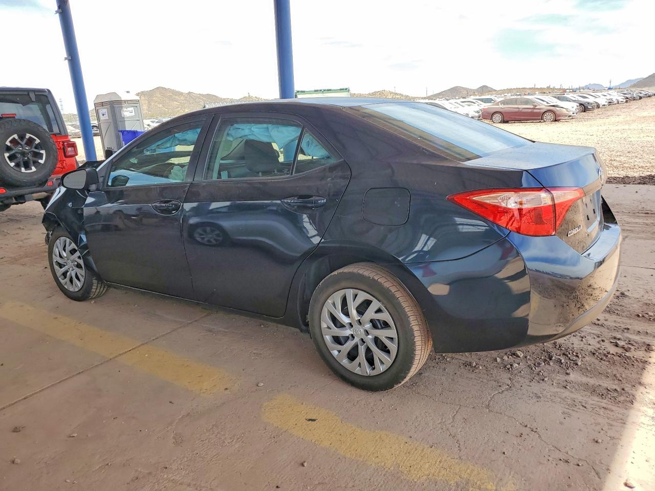 2019 TOYOTA COROLLA LE photo 2