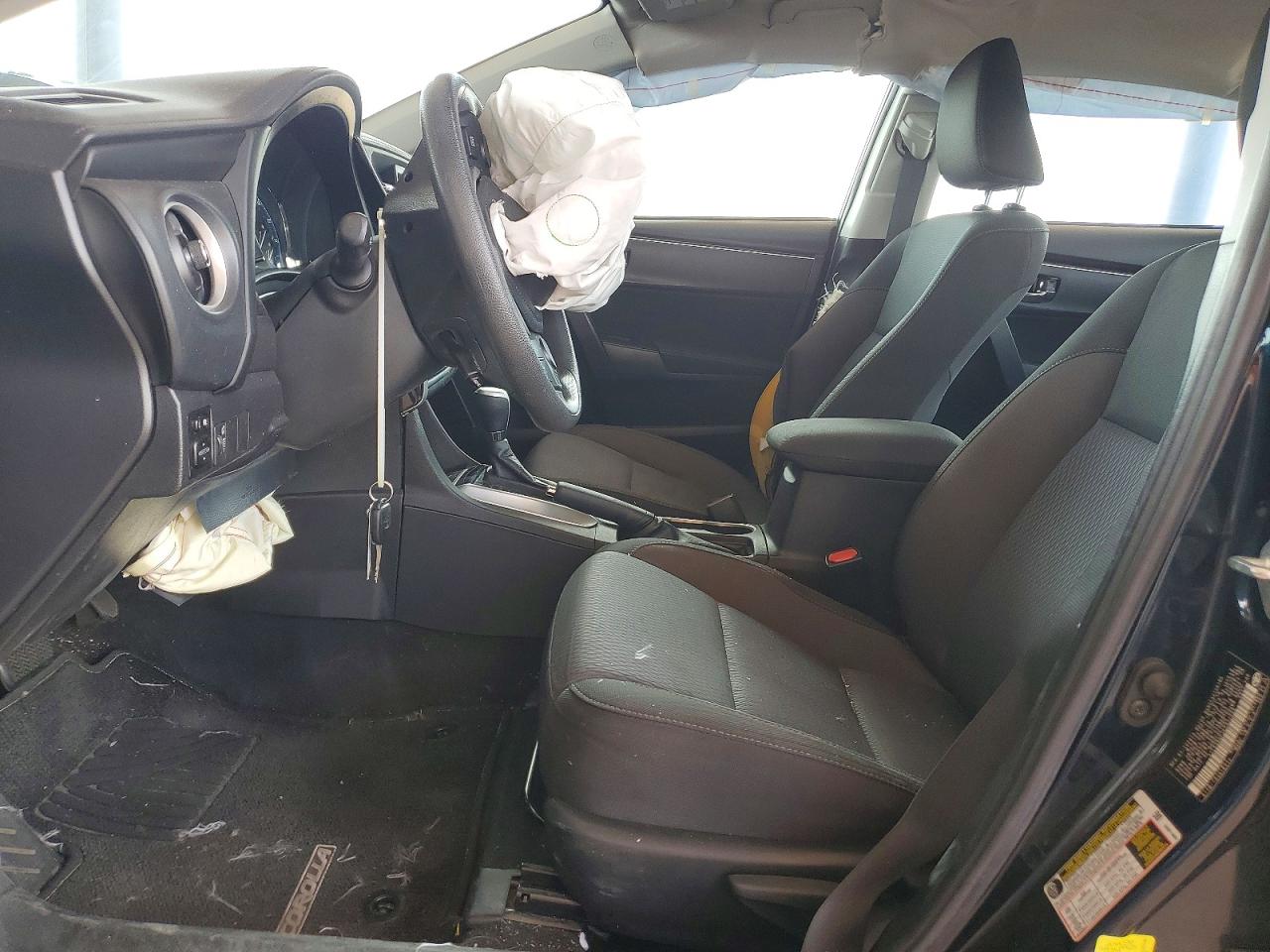 2019 TOYOTA COROLLA LE photo 7