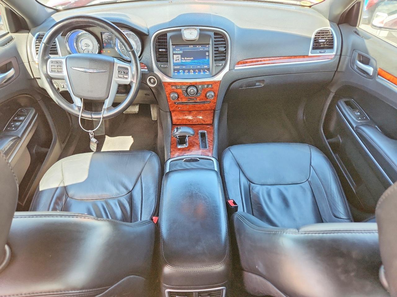 2014 CHRYSLER 300 photo 22