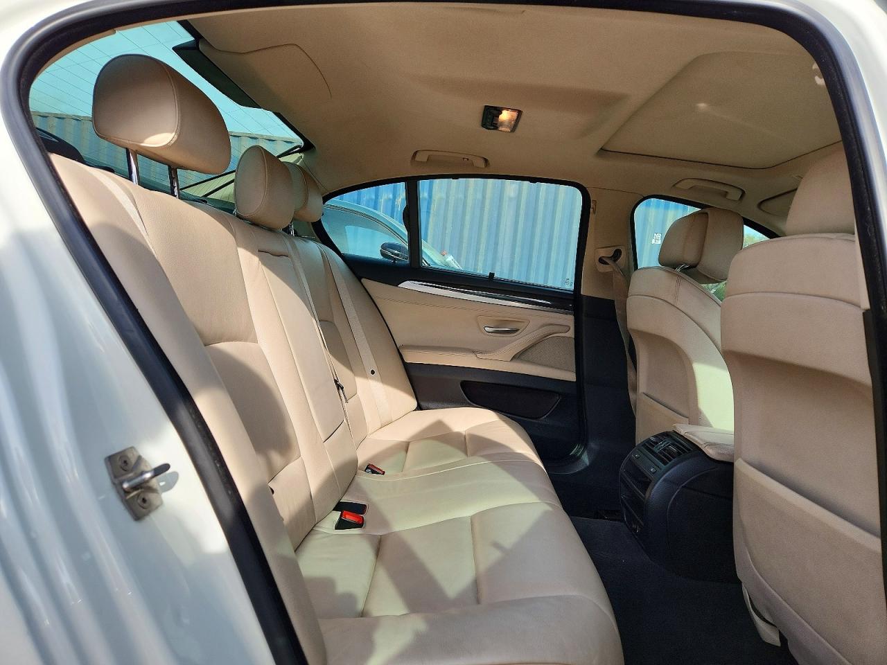 2011 BMW 535 XI photo 19