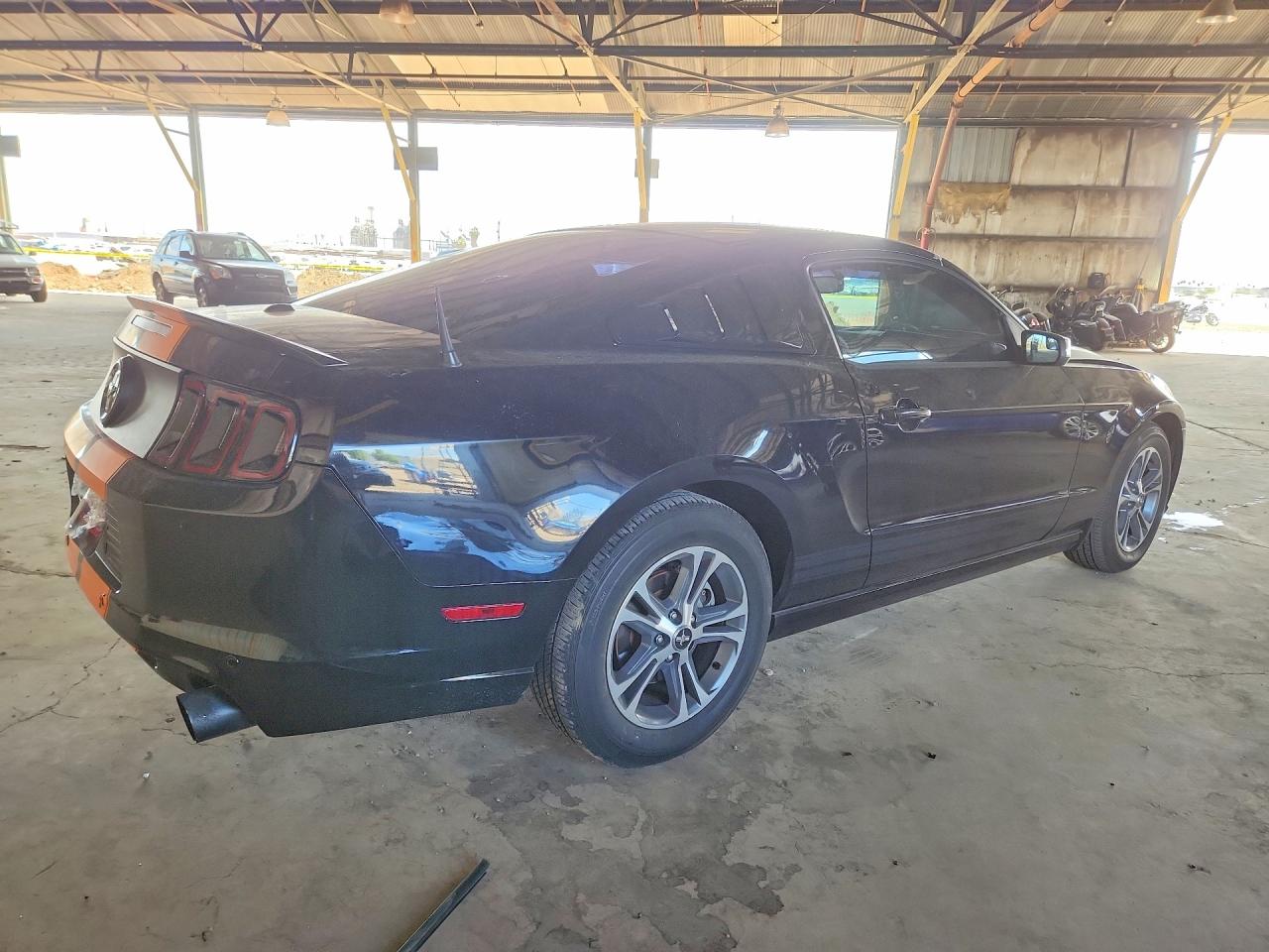 2014 FORD MUSTANG photo 3