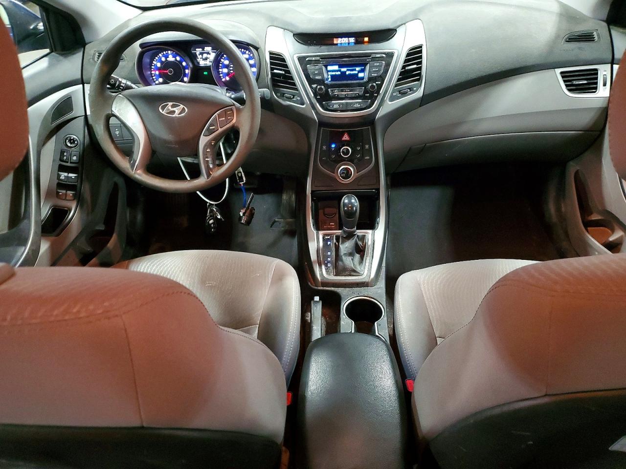2015 HYUNDAI ELANTRA SE photo 8