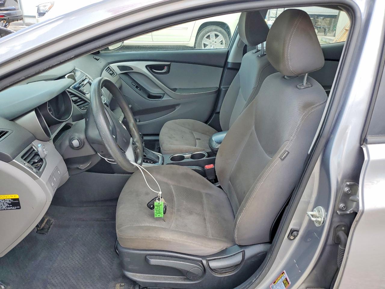 2015 HYUNDAI ELANTRA SE photo 13